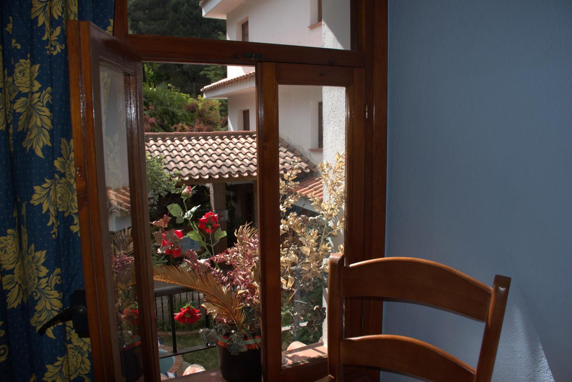 Hotel El Refugio De Juanar Ojén Pokoj fotografie