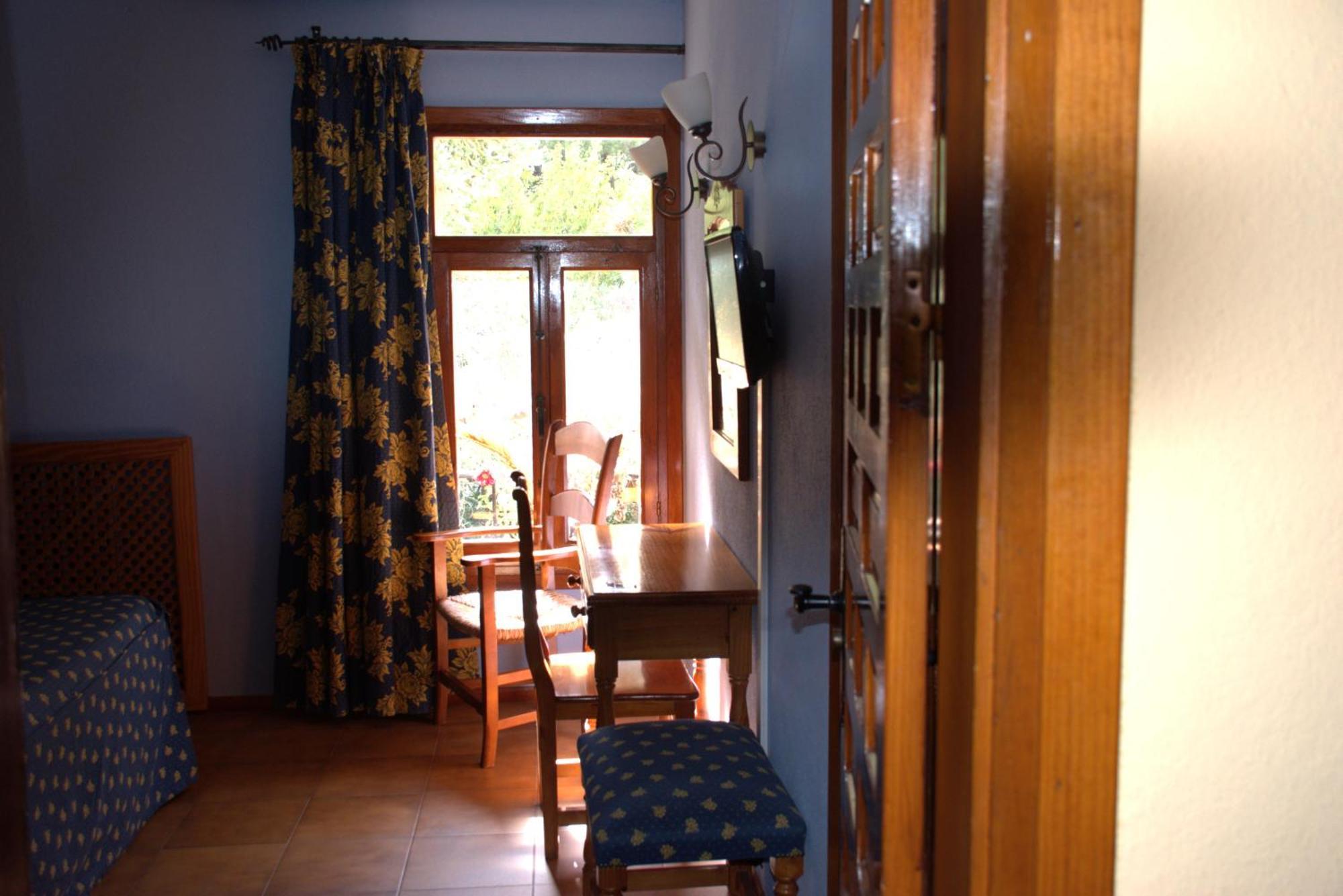Hotel El Refugio De Juanar Ojén Pokoj fotografie